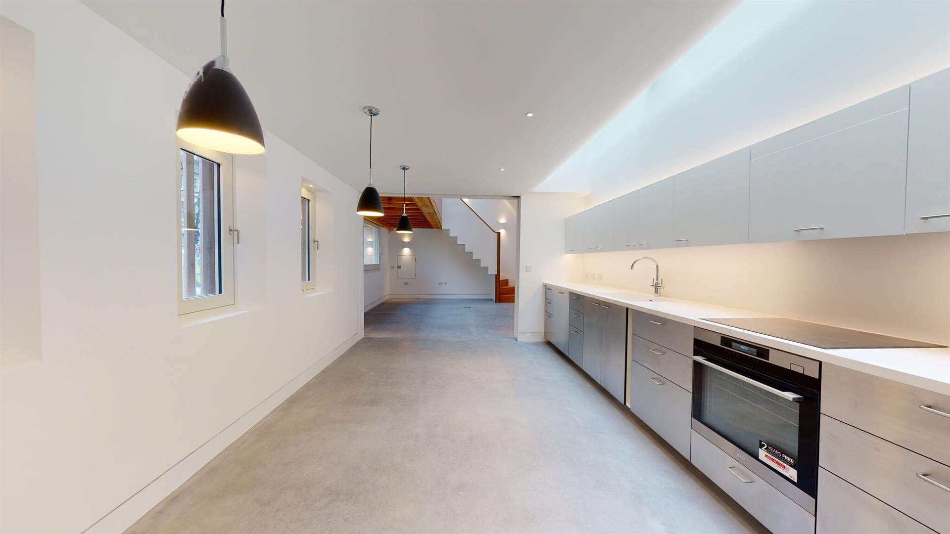Open Plan Kitchen in White